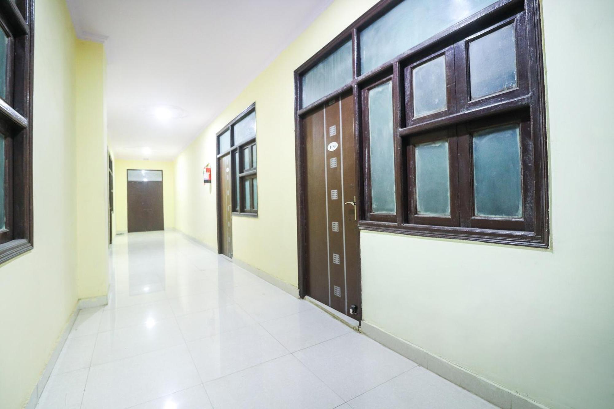 Hotel O Sunrise Inn Indirapuram Exterior photo